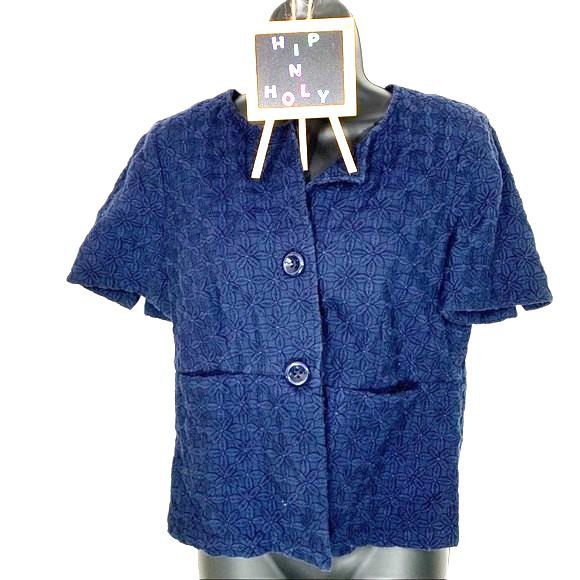 Banana Republic Tops - BANANA REPUBLIC RAISED FLORAL PRINT TOP BLUE SIZE 4